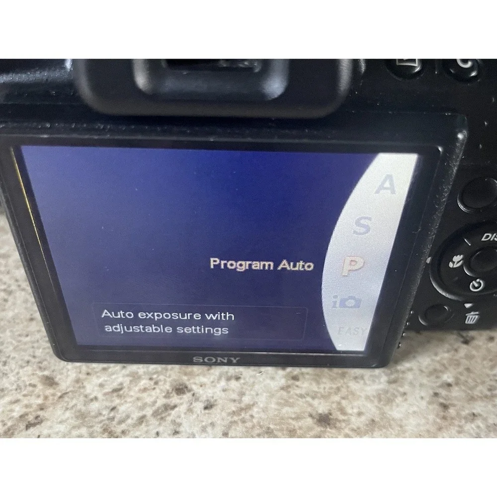 PARTS ONLY ‼️ SONY‎ CYBERSHOT DSC-HX1 DIGITAL CAMERA 9.1 MEGAPIXEL 20 ZOOM READ